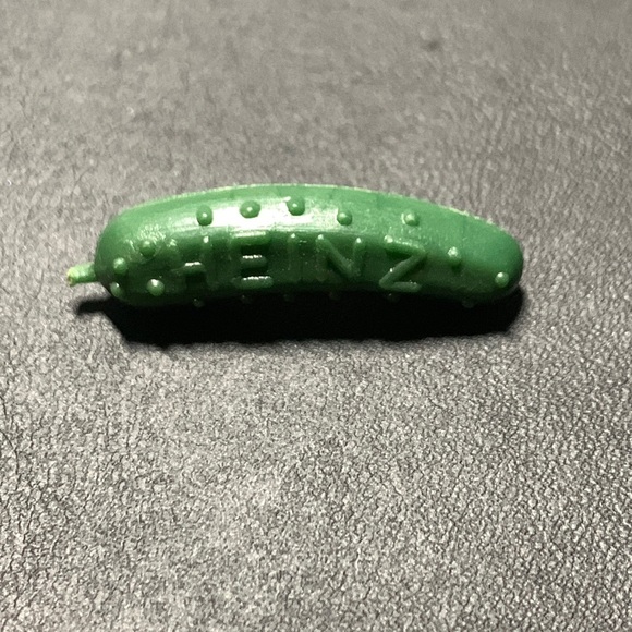 Jewelry - Heinz Pickle Lapel Pin